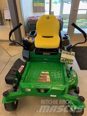 John Deere Z315E Sekačky s nulovým poloměrem otáčení