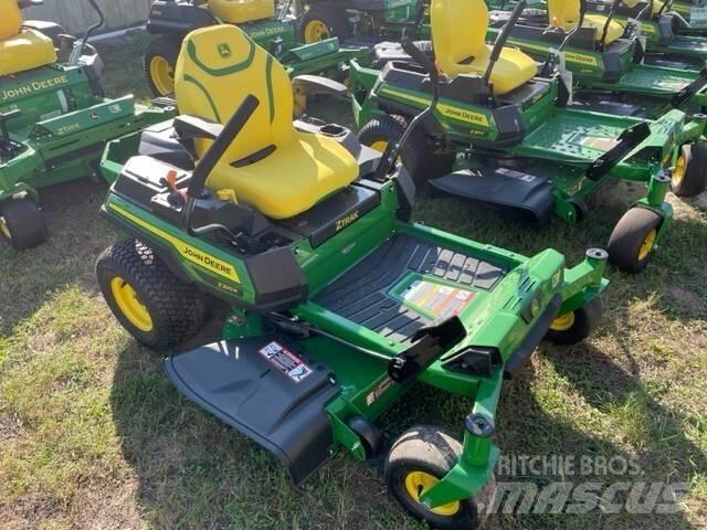 John Deere Z320R Sekačky s nulovým poloměrem otáčení