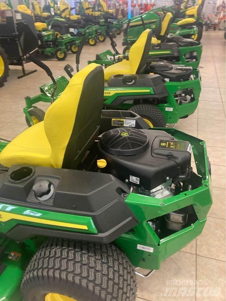 John Deere Z325E Sekačky s nulovým poloměrem otáčení