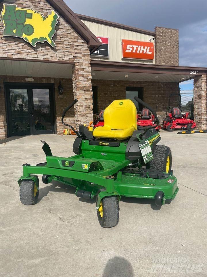 John Deere Z325E Sekačky s nulovým poloměrem otáčení