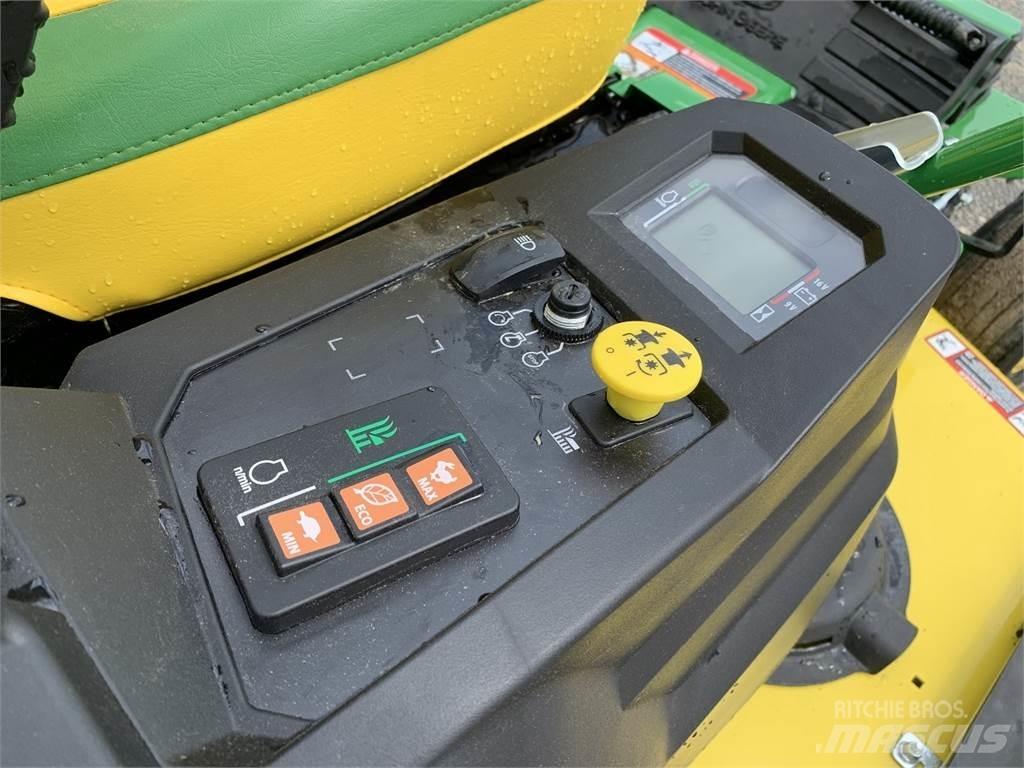 John Deere Z545R Sekačky s nulovým poloměrem otáčení
