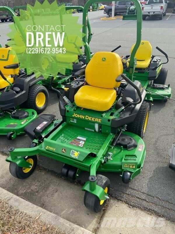 John Deere Z720E Sekačky s nulovým poloměrem otáčení