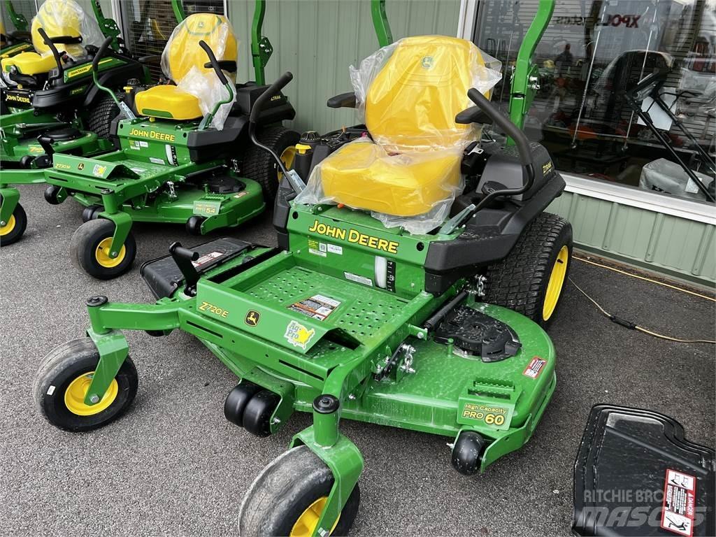 John Deere Z720E Sekačky s nulovým poloměrem otáčení