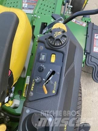 John Deere Z720E Sekačky s nulovým poloměrem otáčení