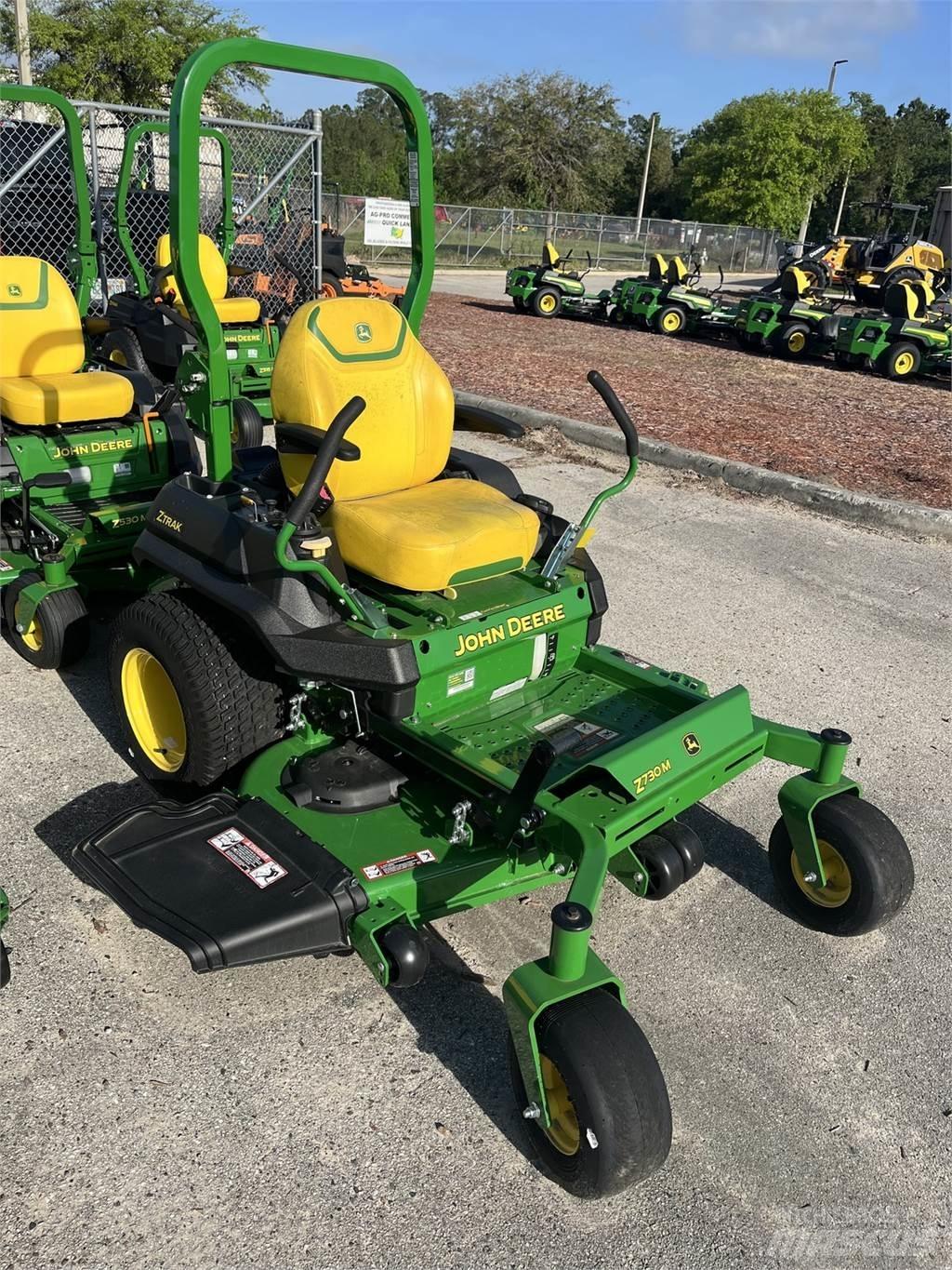 John Deere Z730 Sekačky s nulovým poloměrem otáčení