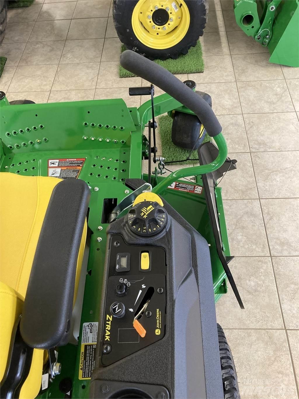 John Deere Z730M Sekačky s nulovým poloměrem otáčení