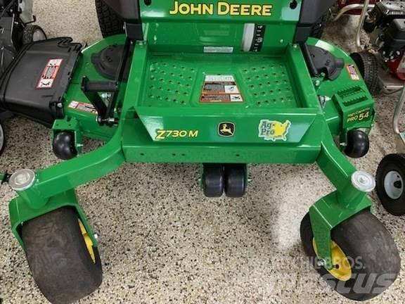 John Deere Z730M Sekačky s nulovým poloměrem otáčení