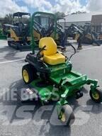 John Deere Z735E Sekačky s nulovým poloměrem otáčení
