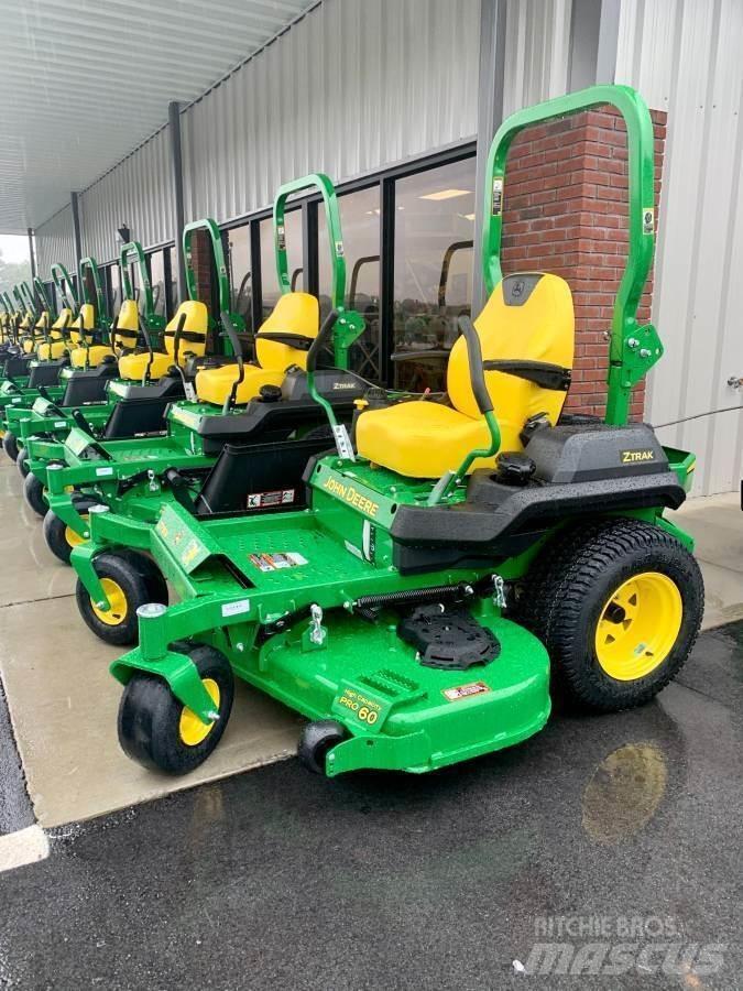 John Deere Z735M Sekačky s nulovým poloměrem otáčení