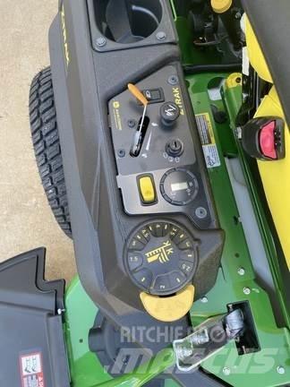 John Deere Z760R Sekačky s nulovým poloměrem otáčení