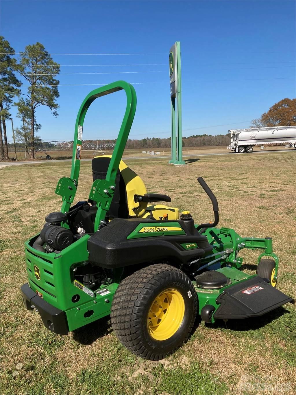 John Deere Z920M Sekačky s nulovým poloměrem otáčení