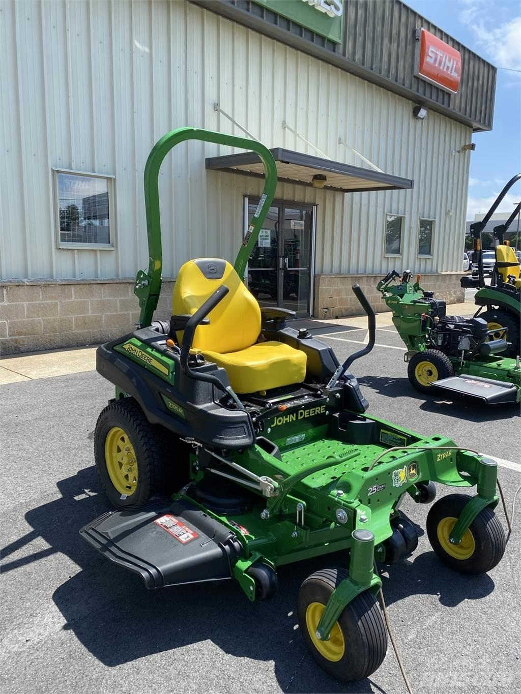 John Deere Z920M Sekačky s nulovým poloměrem otáčení