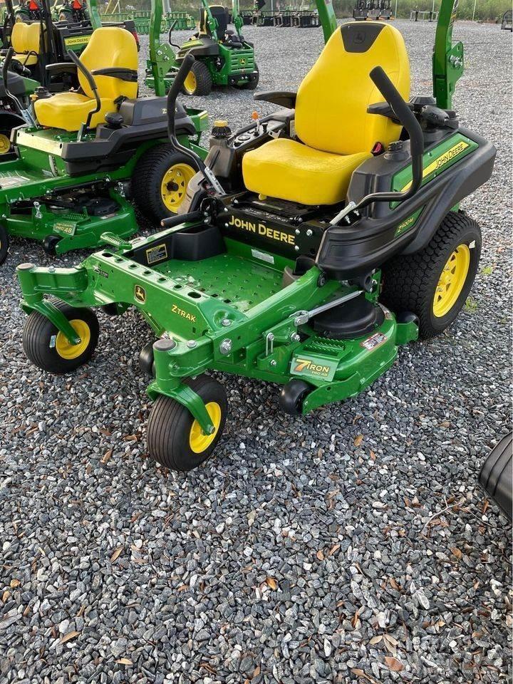 John Deere Z920M Sekačky s nulovým poloměrem otáčení