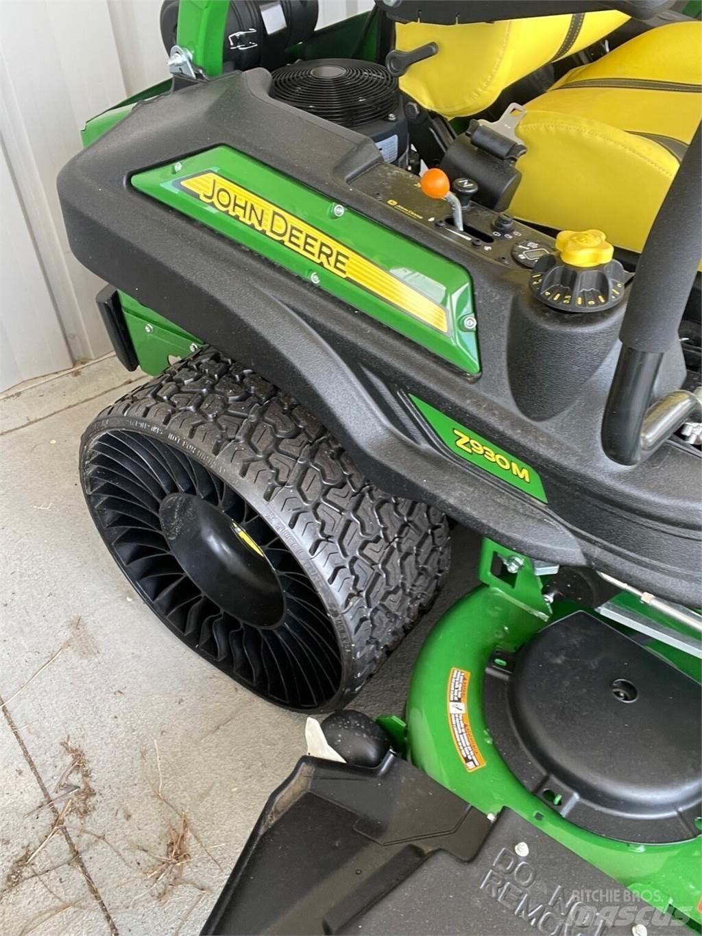 John Deere Z930M Sekačky s nulovým poloměrem otáčení