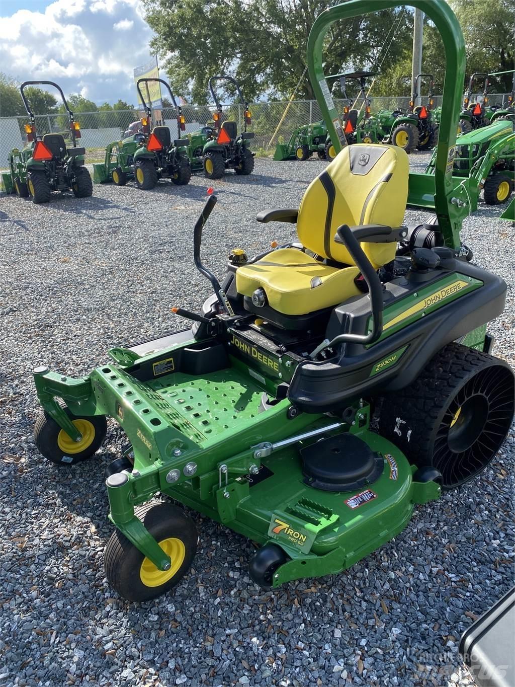 John Deere Z930M Sekačky s nulovým poloměrem otáčení