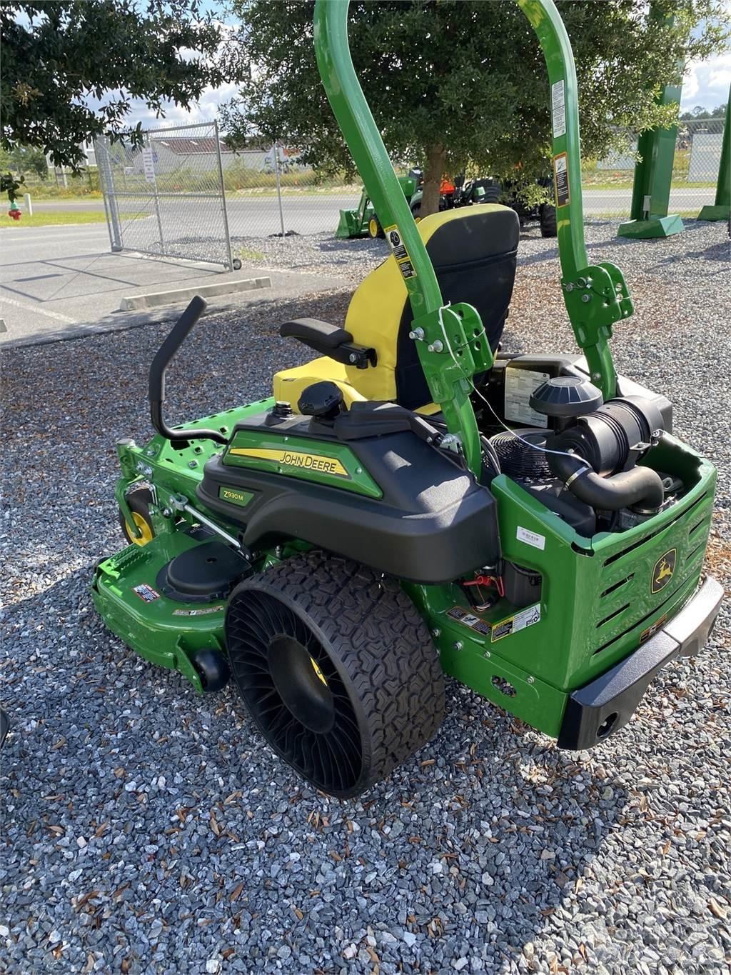John Deere Z930M Sekačky s nulovým poloměrem otáčení