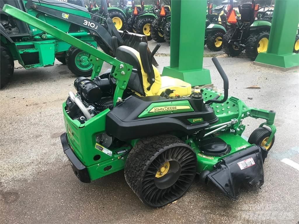 John Deere Z945M Sekačky s nulovým poloměrem otáčení