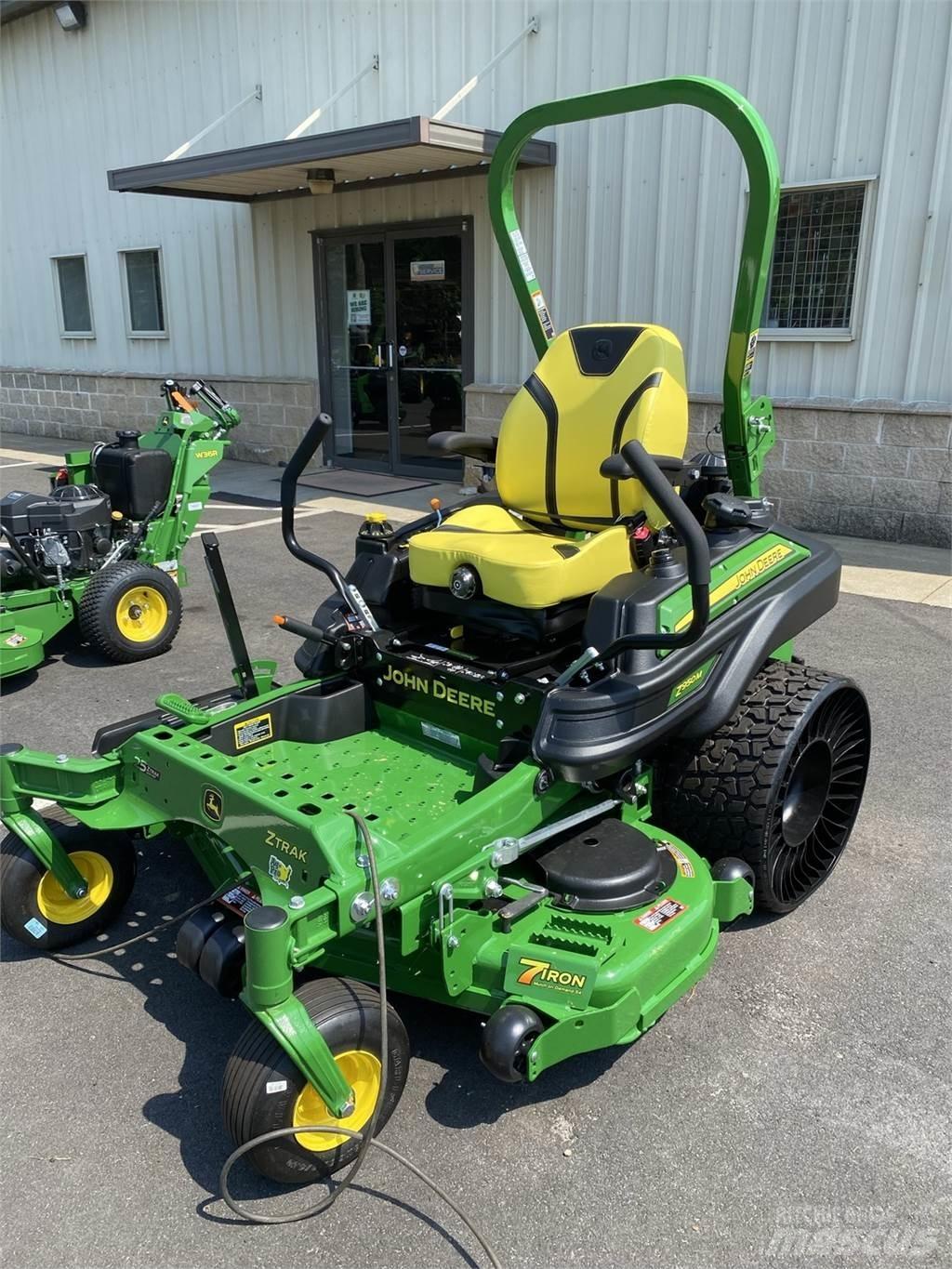 John Deere Z950M Sekačky s nulovým poloměrem otáčení