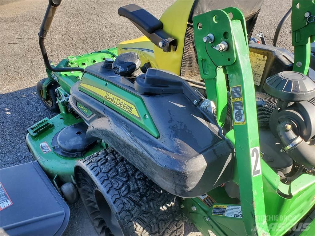 John Deere Z950R Sekačky s nulovým poloměrem otáčení