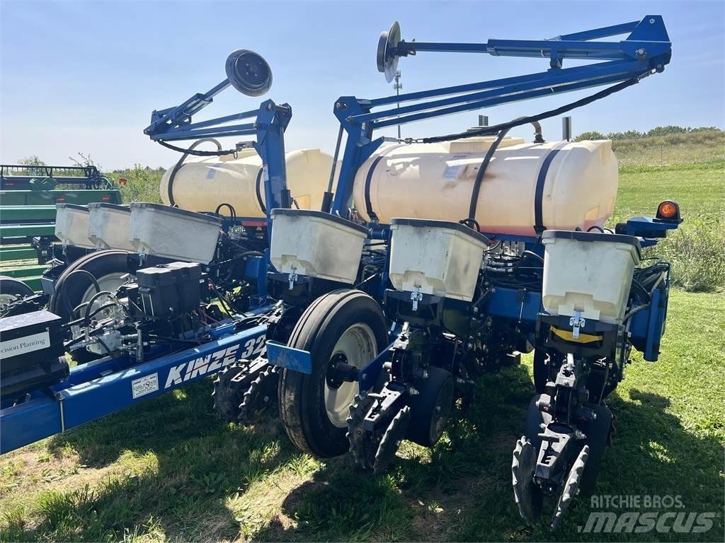 Kinze 3200 Sázecí stroje