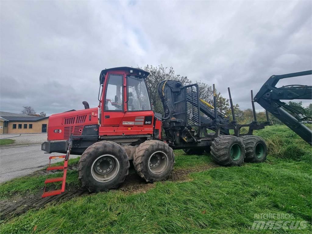 Komatsu 845 Vyvážecí traktory