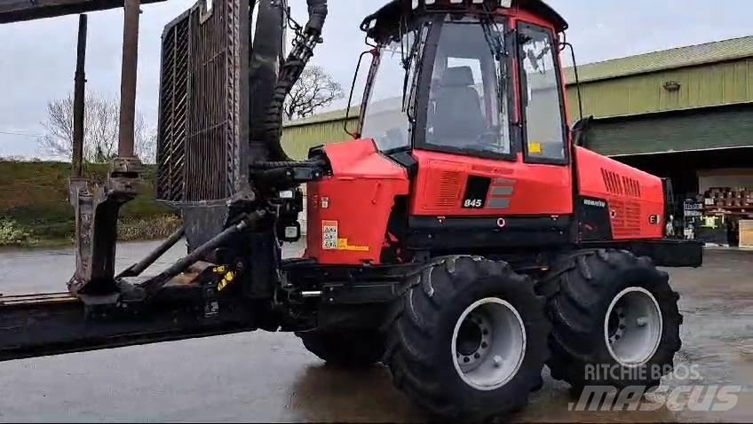 Komatsu 845 E 3 Vyvážecí traktory