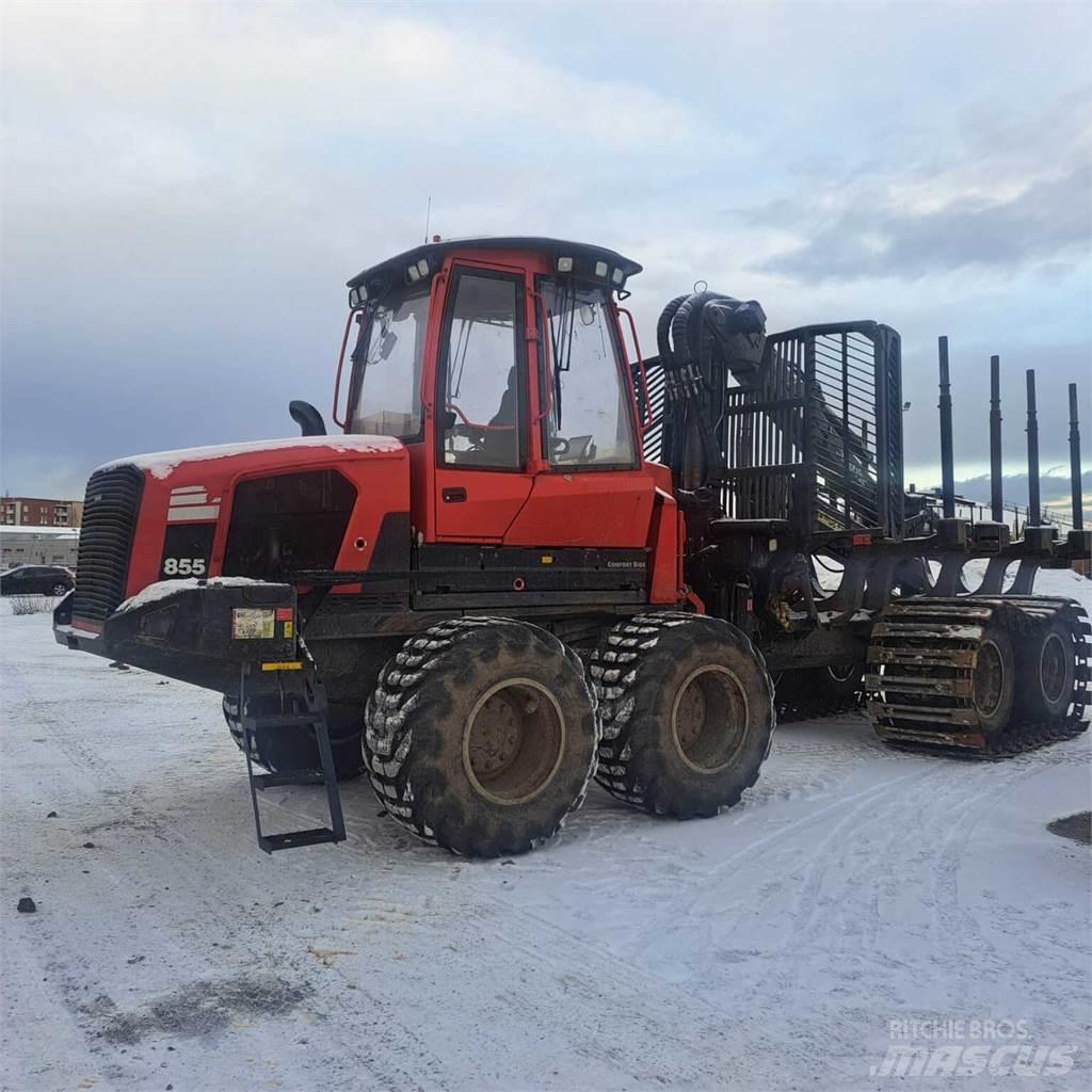 Komatsu 855 Vyvážecí traktory
