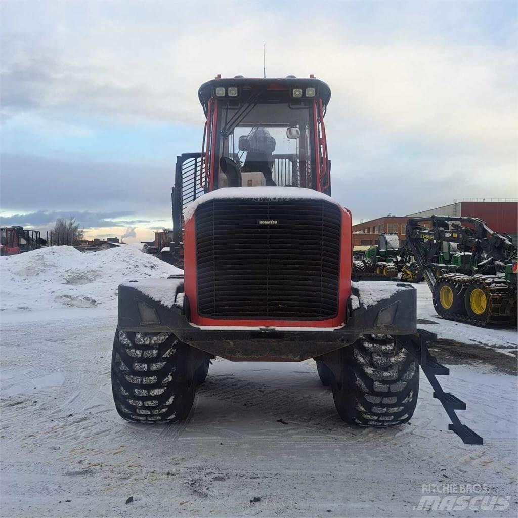 Komatsu 855 Vyvážecí traktory