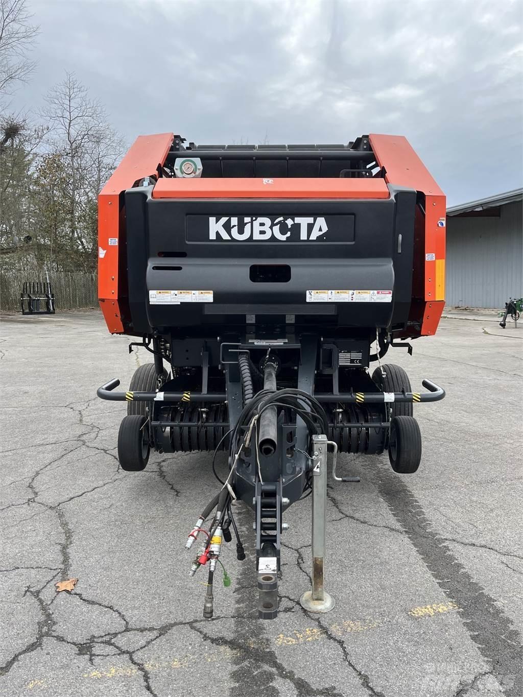 Kubota BV4160E Lis na válcové balíky