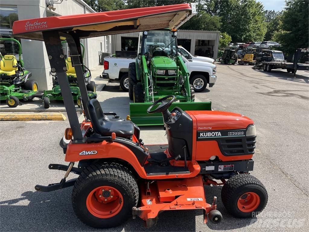 Kubota BX2200 Kompaktní traktory