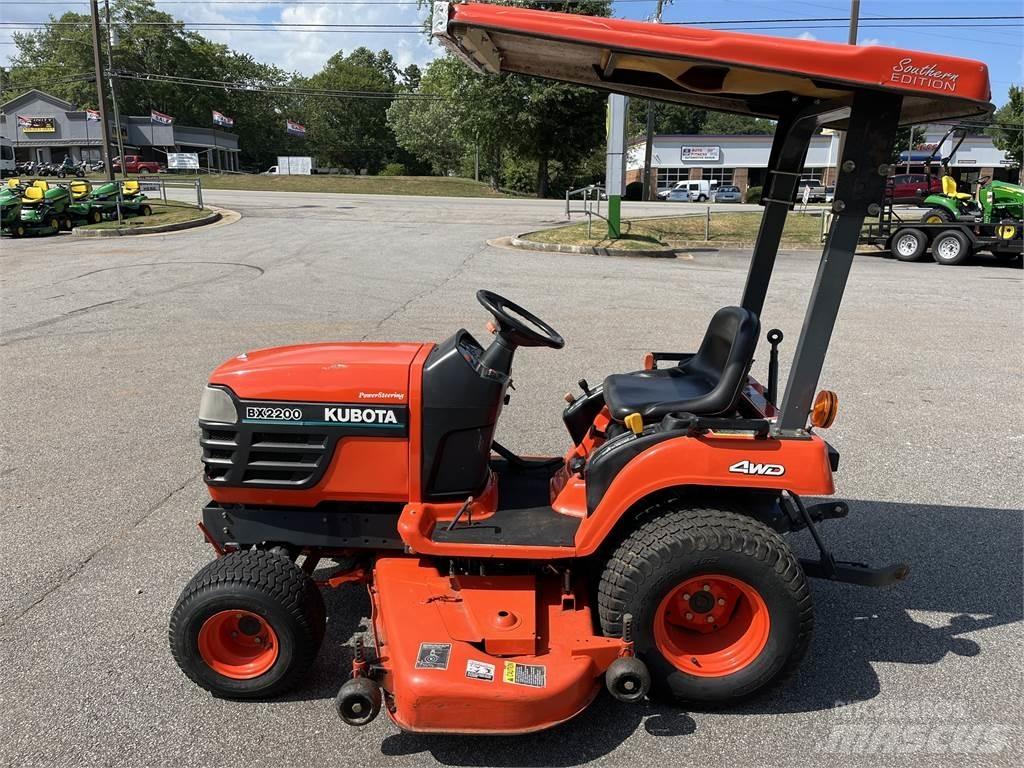 Kubota BX2200 Kompaktní traktory