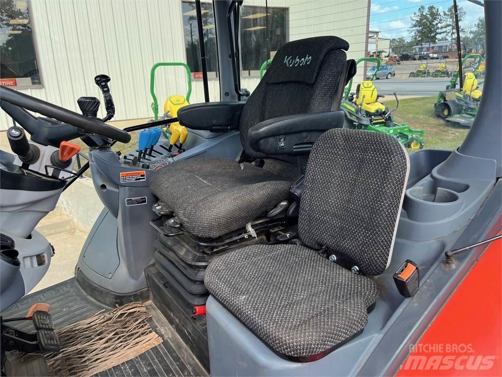 Kubota M7-132 Kompaktní traktory