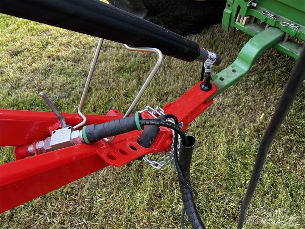 Kuhn GA4731T Obraceče a shrabovače sena