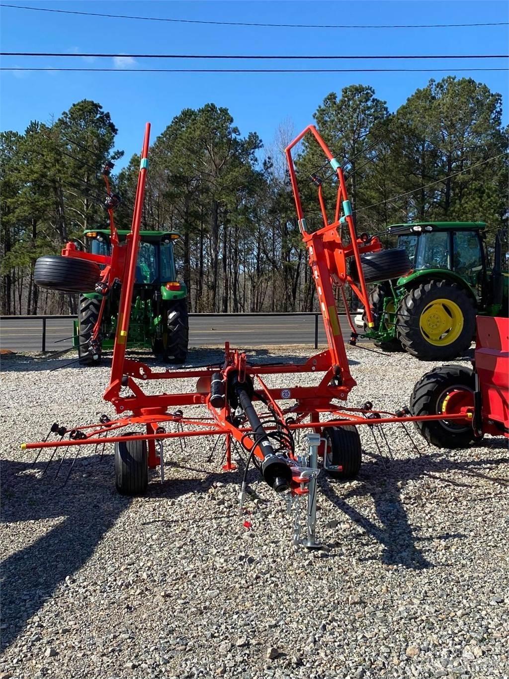 Kuhn GF5202T Obraceče a shrabovače sena