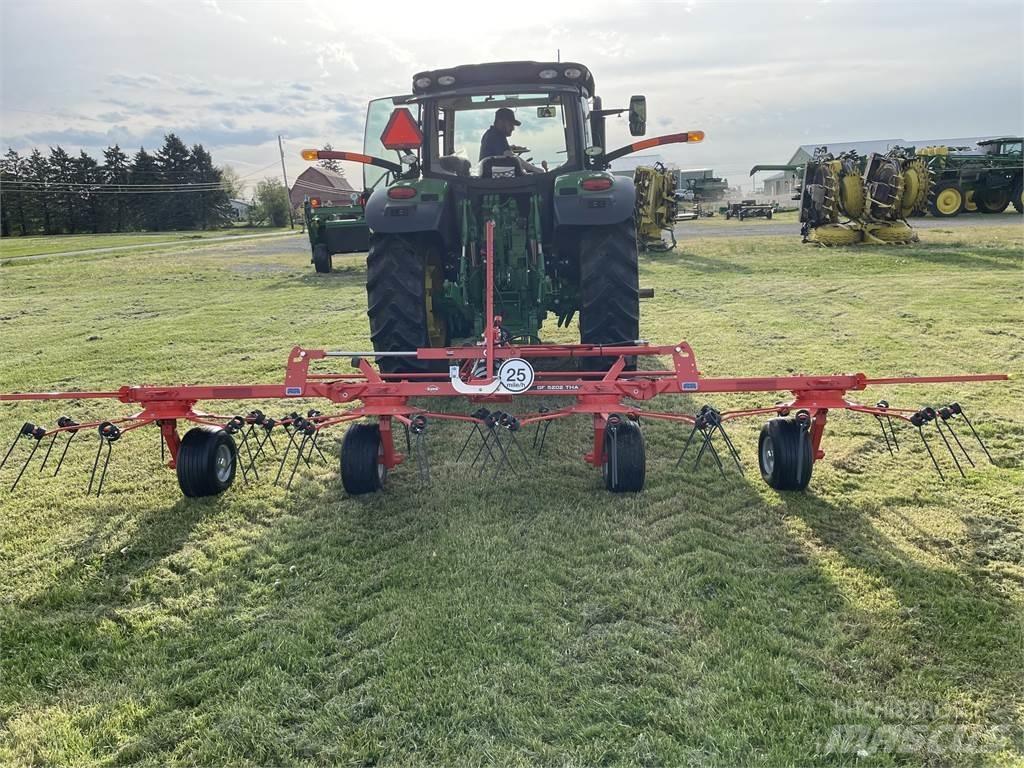 Kuhn GF5202THA Obraceče a shrabovače sena