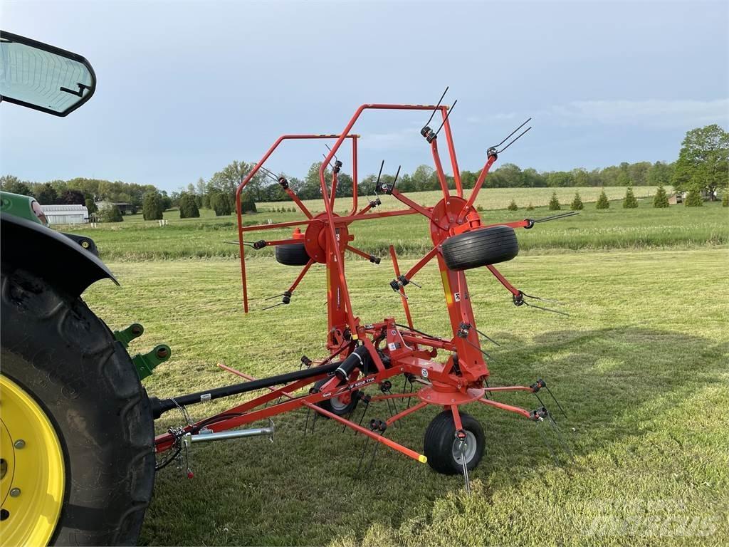 Kuhn GF5202THA Obraceče a shrabovače sena