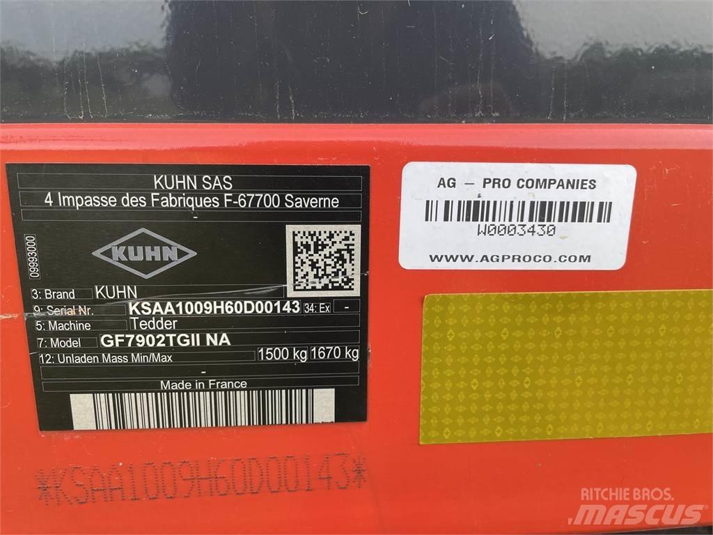 Kuhn GF7902 Obraceče a shrabovače sena