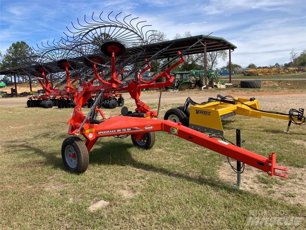 Kuhn SR110 Obraceče a shrabovače sena