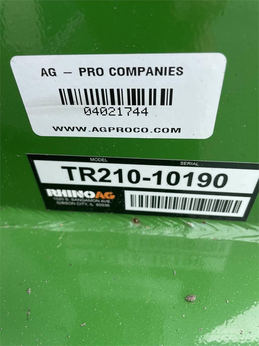 Rhino TR210 Drtiče a řezače balíků