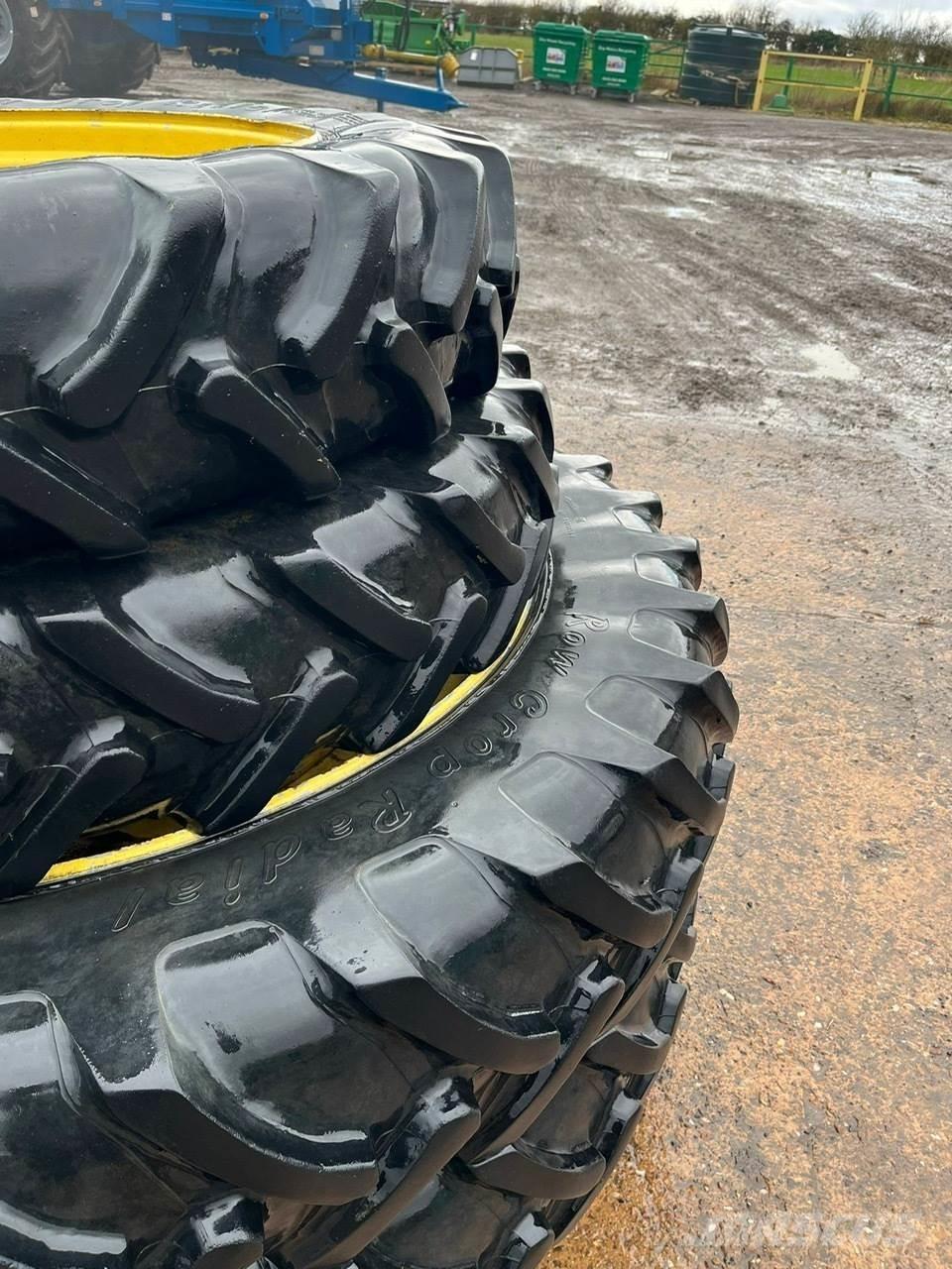  Row Crop Wheels Pneumatiky, kola a ráfky