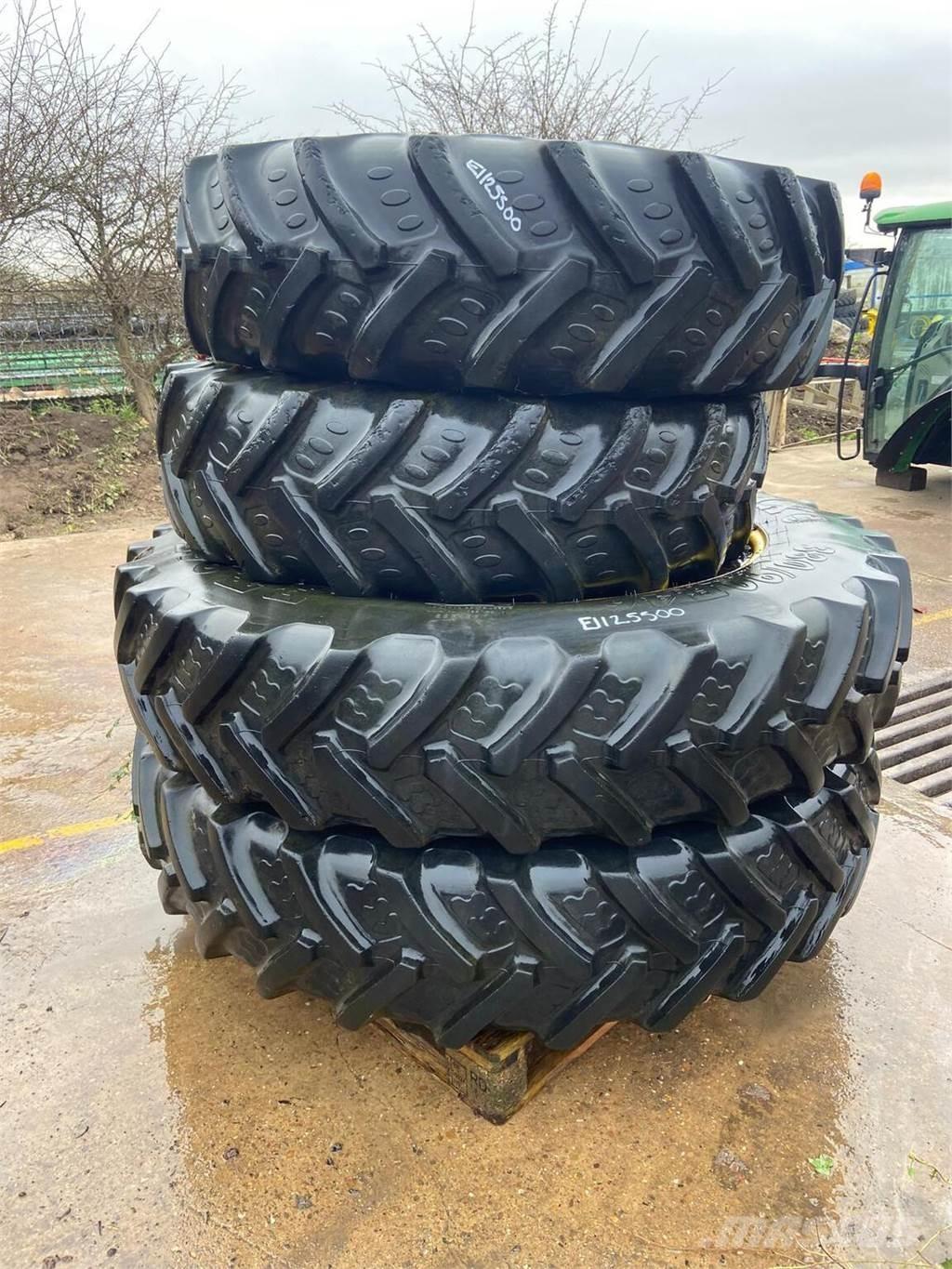  Row Crop Wheels Pneumatiky, kola a ráfky