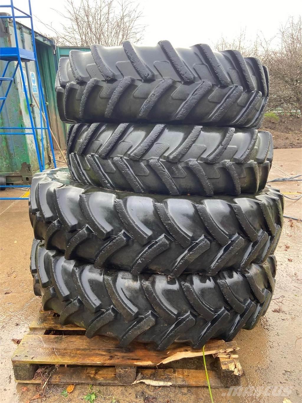  Row Crop Wheels Pneumatiky, kola a ráfky