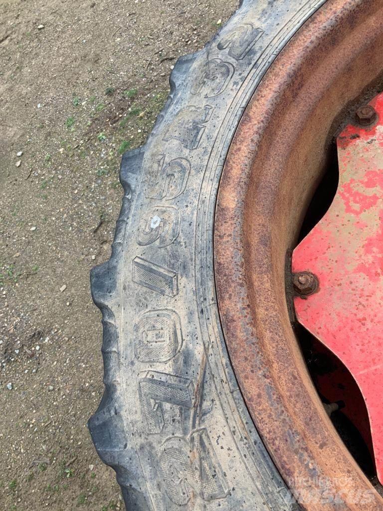  Row Crop Wheels Pneumatiky, kola a ráfky