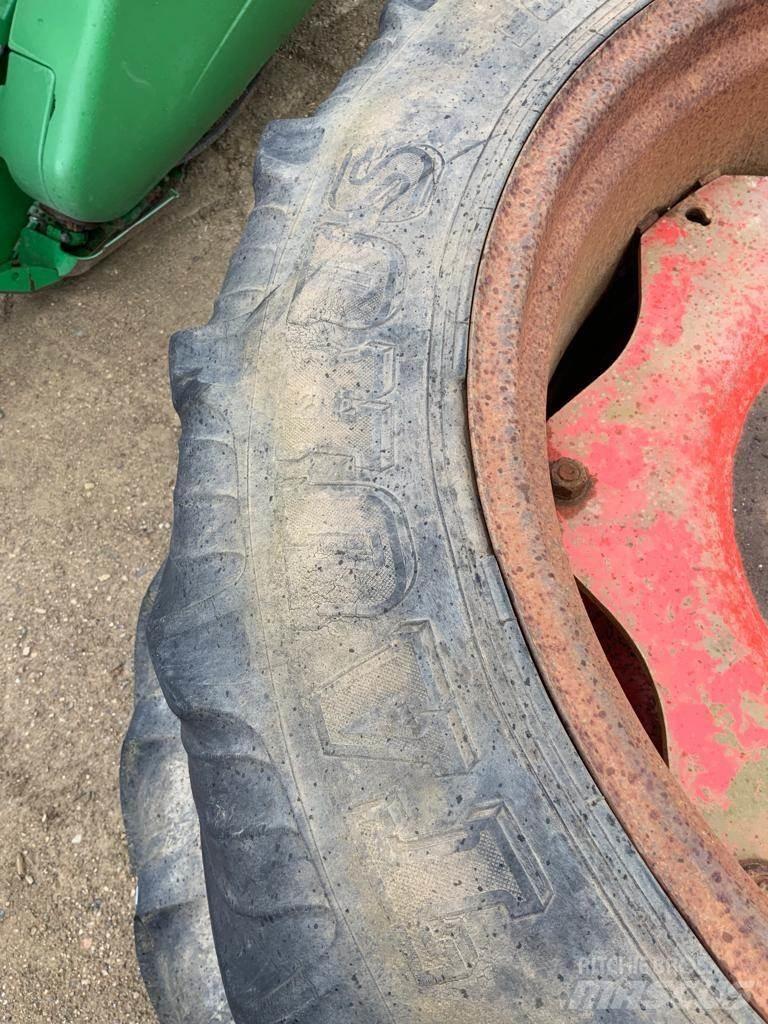  Row Crop Wheels Pneumatiky, kola a ráfky