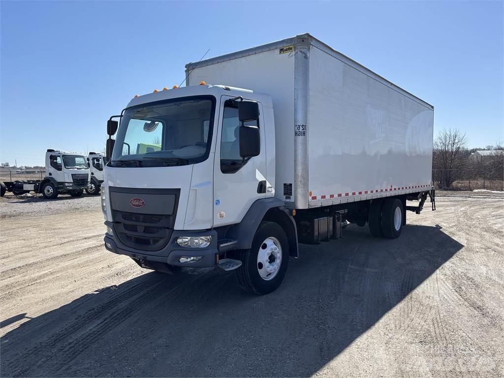 Peterbilt 220 Skříňová nástavba