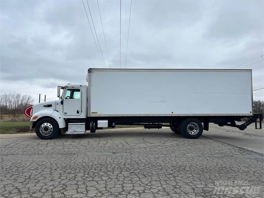 Peterbilt 337 Skříňová nástavba