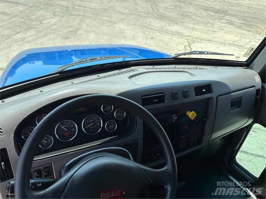 Peterbilt 337 Další