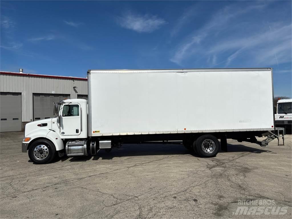 Peterbilt 337 Skříňová nástavba