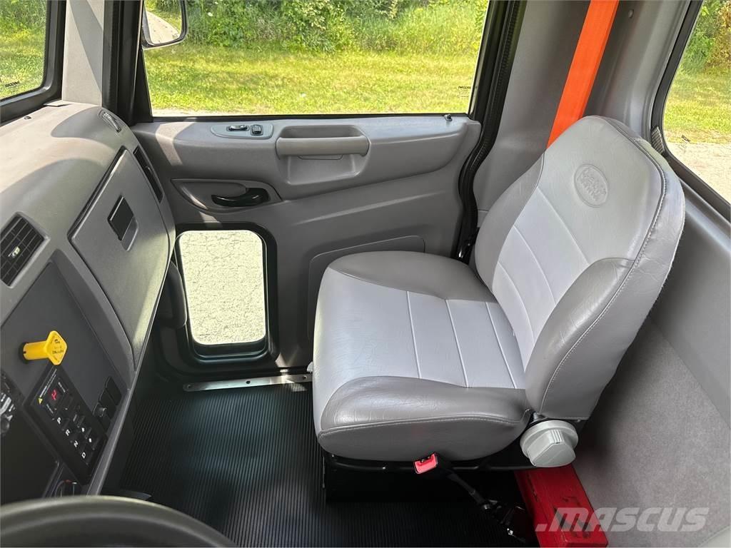 Peterbilt 337 Nákladní vozidlo bez nástavby