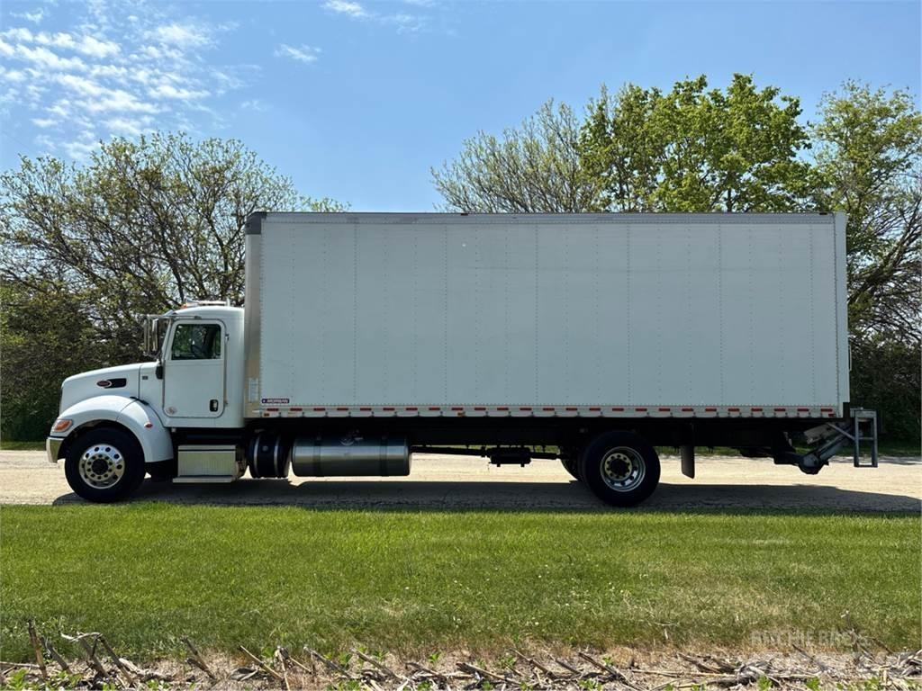 Peterbilt 337 Skříňová nástavba